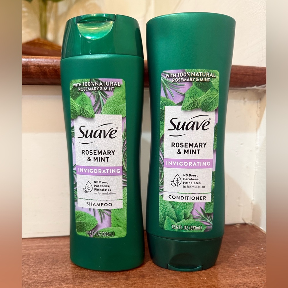 New Suave Invigorating 100% Natural Rosemary & Mint Shampoo and Conditioner Set